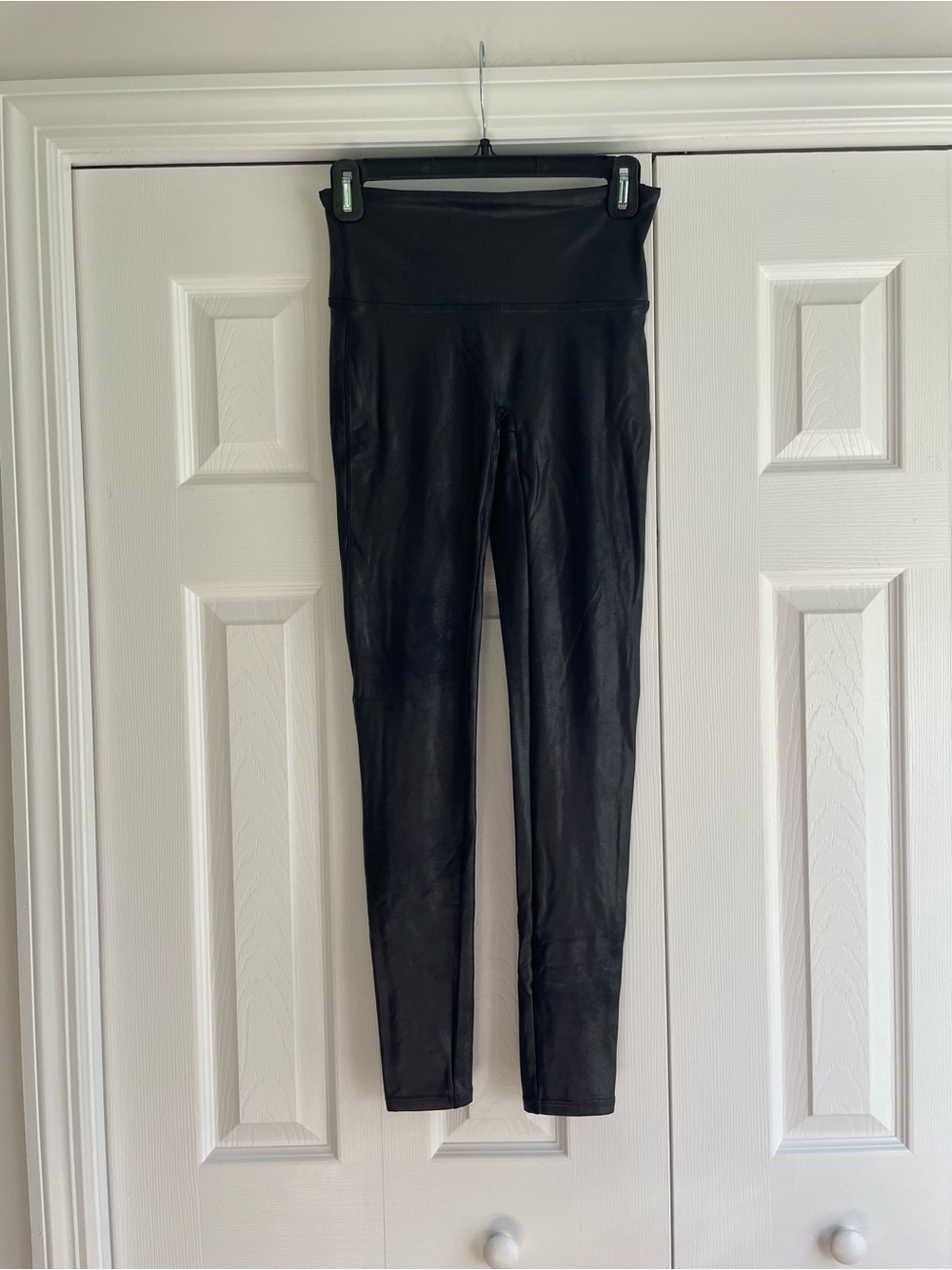 SPANX Black slightly shiny leggings